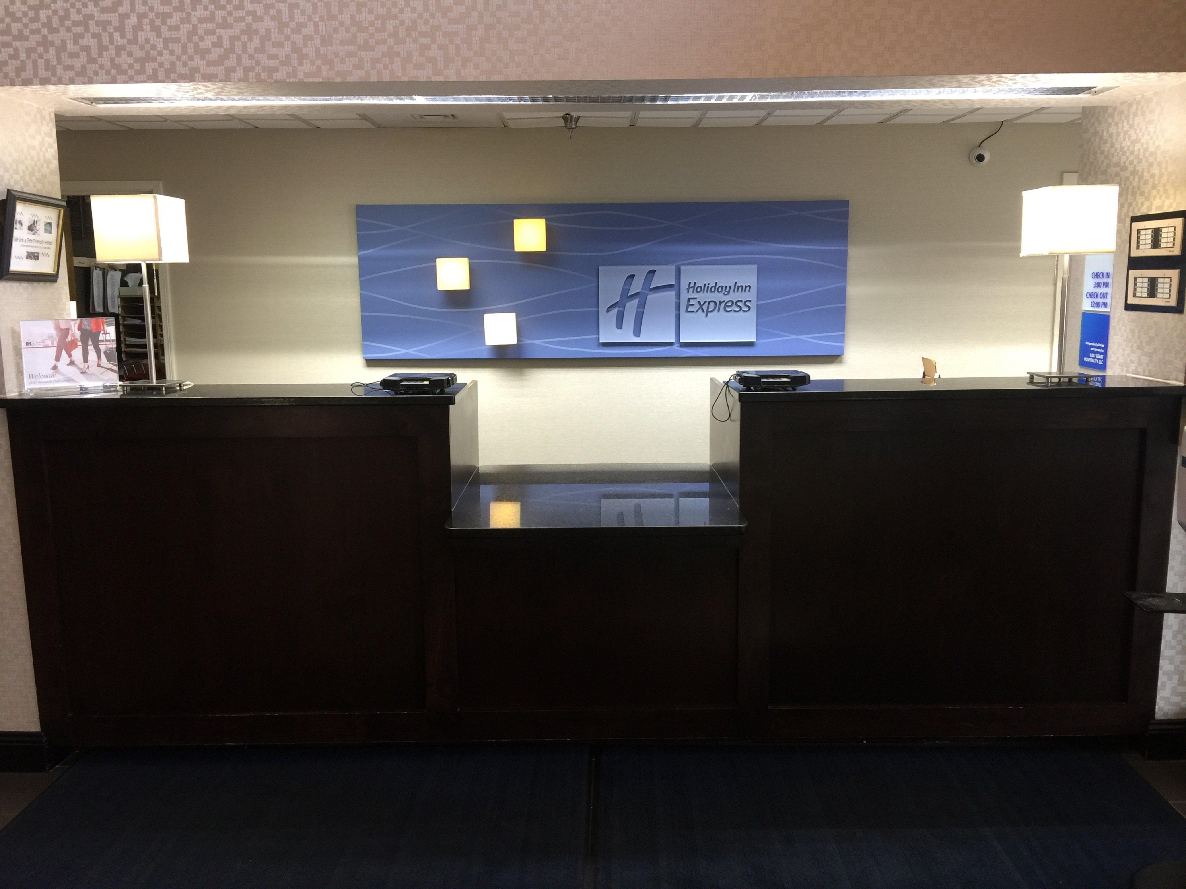Holiday Inn Express Hotel & Suites Sanford By Ihg Extérieur photo