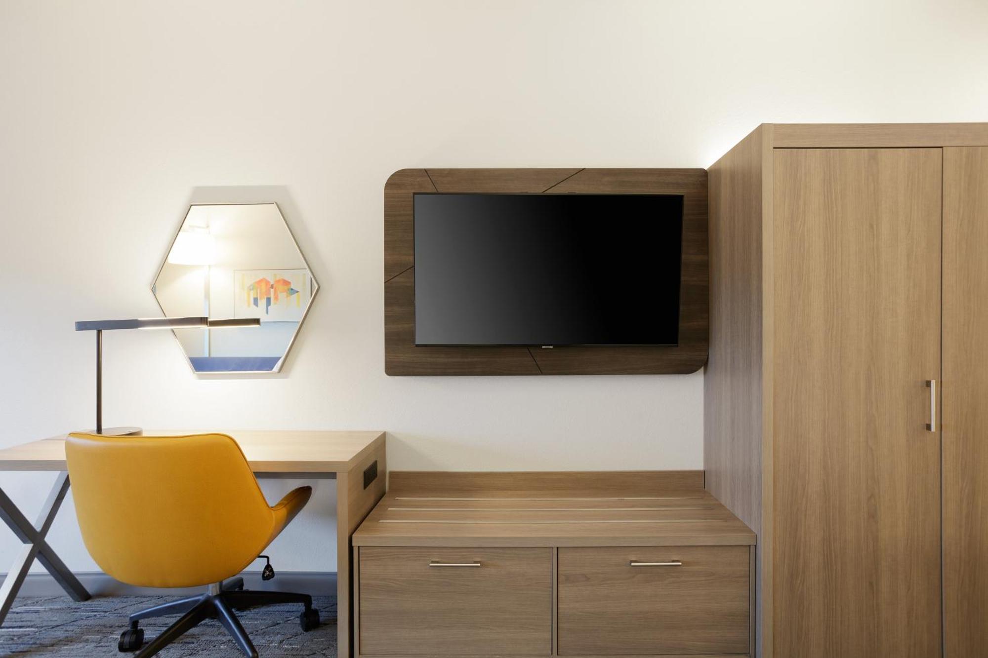 Holiday Inn Express Hotel & Suites Sanford By Ihg Extérieur photo